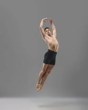 Short AVELINO BALLET ROSA – Image 2