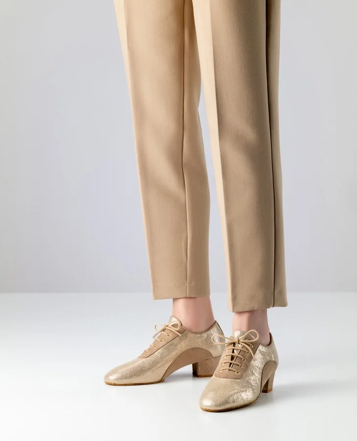 007-35 Sandrine-ANNE KERN-Chaussures d’entrainement pailletée beige or – Image 3