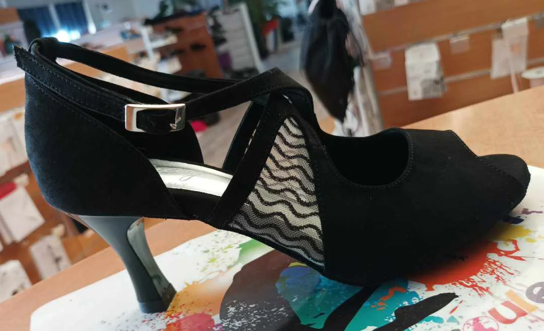 19/12-Chaussures LIDMAG résille noir talon 7 cm – Image 2