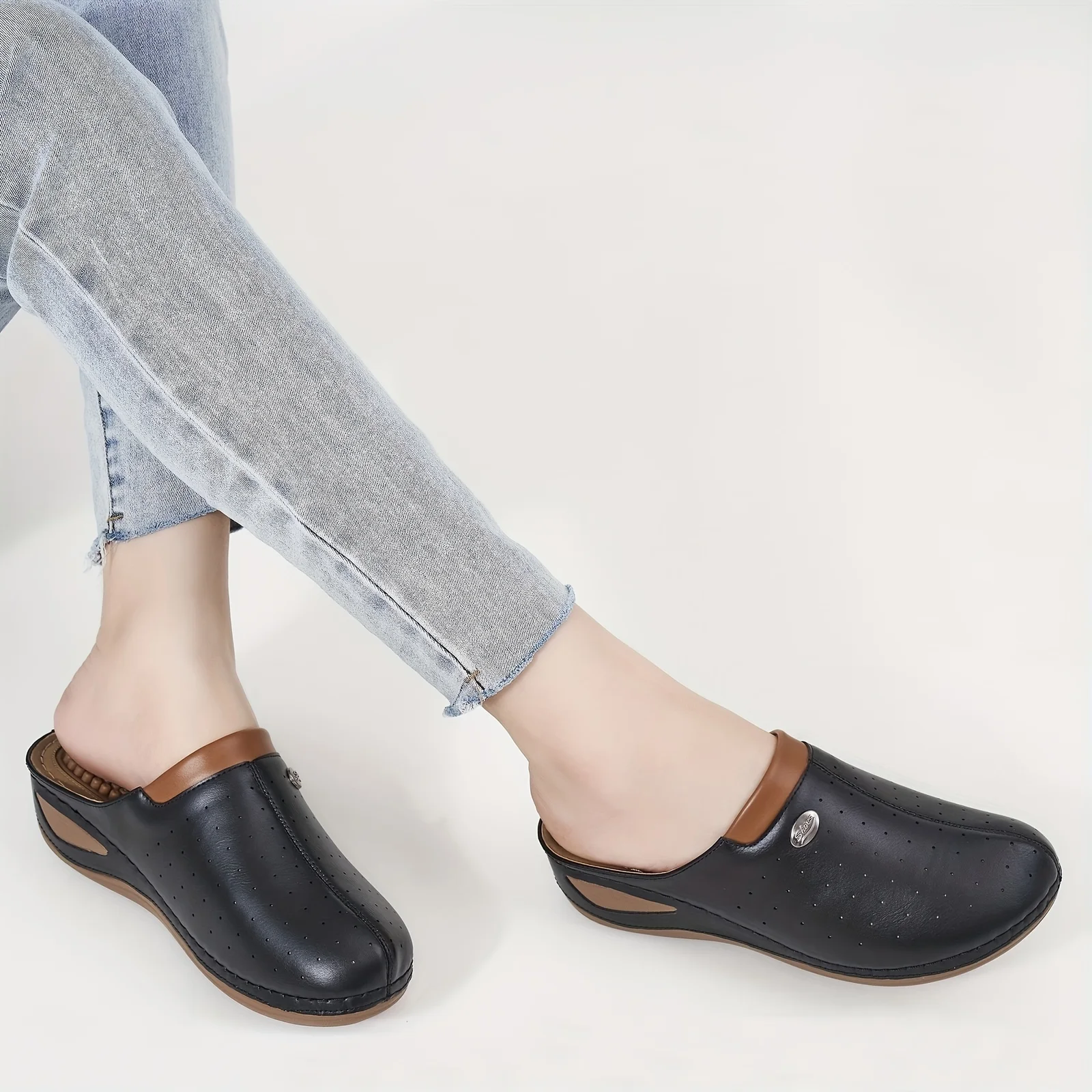 Pantoufle En Similicuir Avec Bout Rond Avec Massage Intégré – Image 6