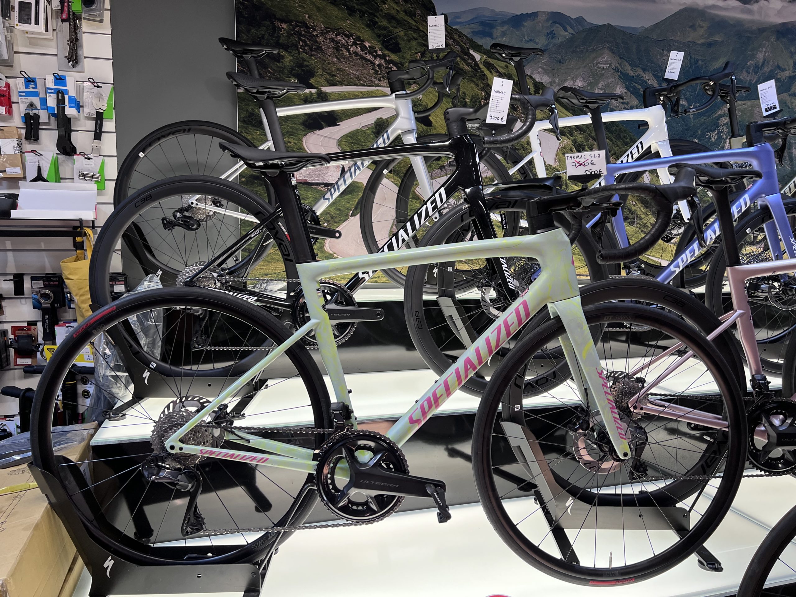 Vélo de Route Specialized Tarmac SL8 Pro Satin Ion Metallic / Sea Foam Strata / Rebel Pink 2025 (OCCASION) – Image 2